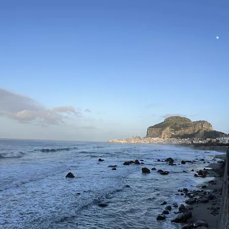 아파트 Smell Of The Sea